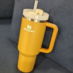 STANLEY Adventure Quencher 40 oz tumbler, Yarrow